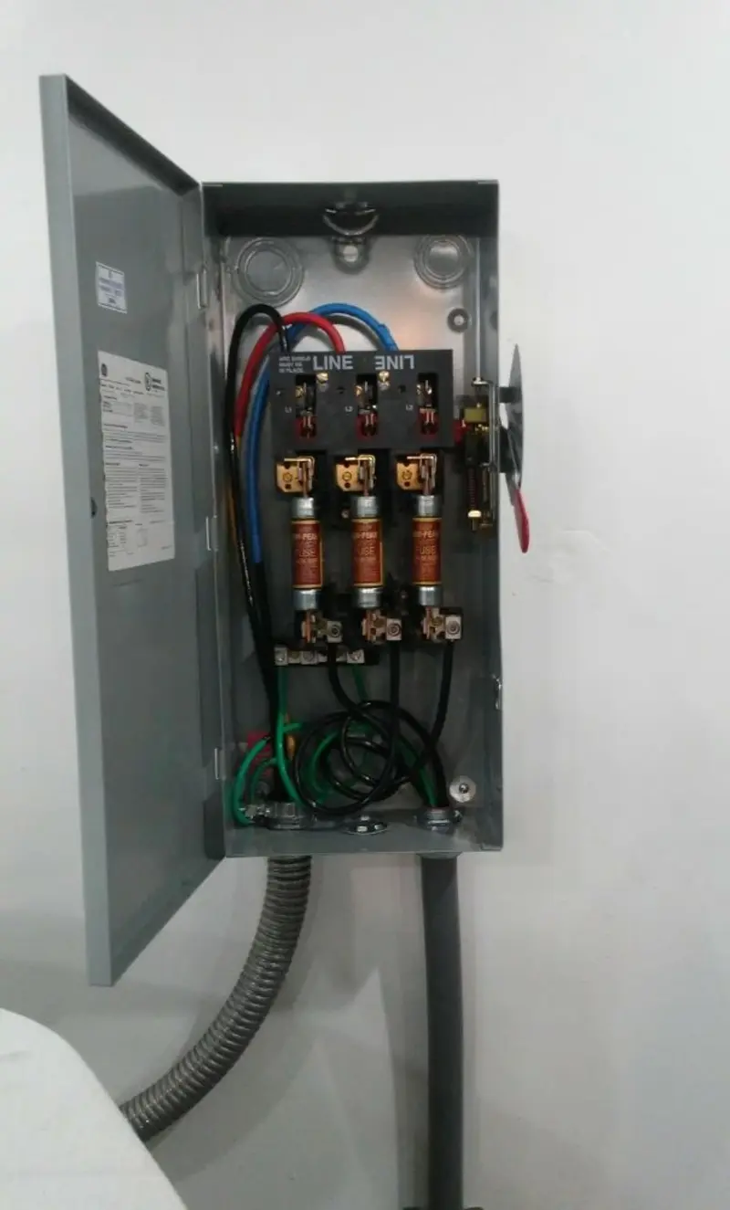 Three-phase disconnect switch installed for Electrical Wiring & Rewiring in Sioux City